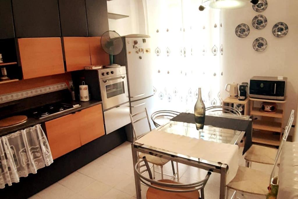 Gabry'S Home Three-Bedroom Big Apartment Near City Center & Train Station To Pisa And Florence & Ferries To Sardegna Corsica Livorno Esterno foto